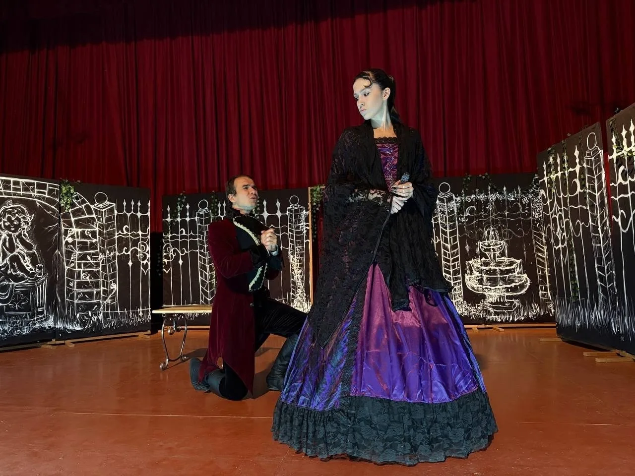 🎭 Театральная студия «Дети Мельпомены» закрыла сезон спектаклем «Рыцарские страсти»

28 мая театрал