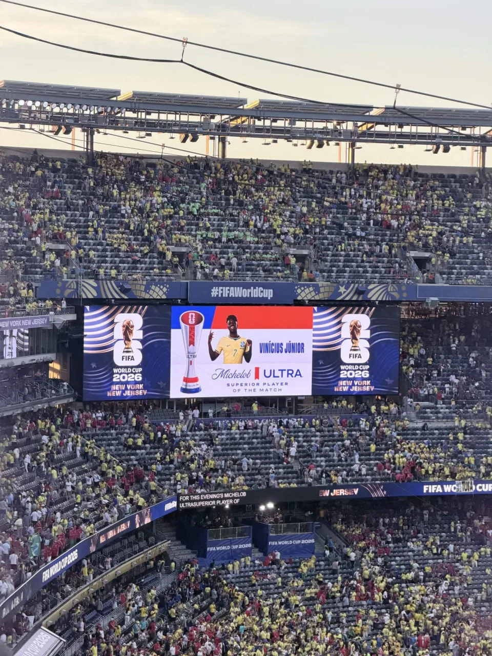 ⚡️🏆 Винисиус признан лучшим игроком матча

🤍 Подписывайтесь на лучший канал о «Реале»