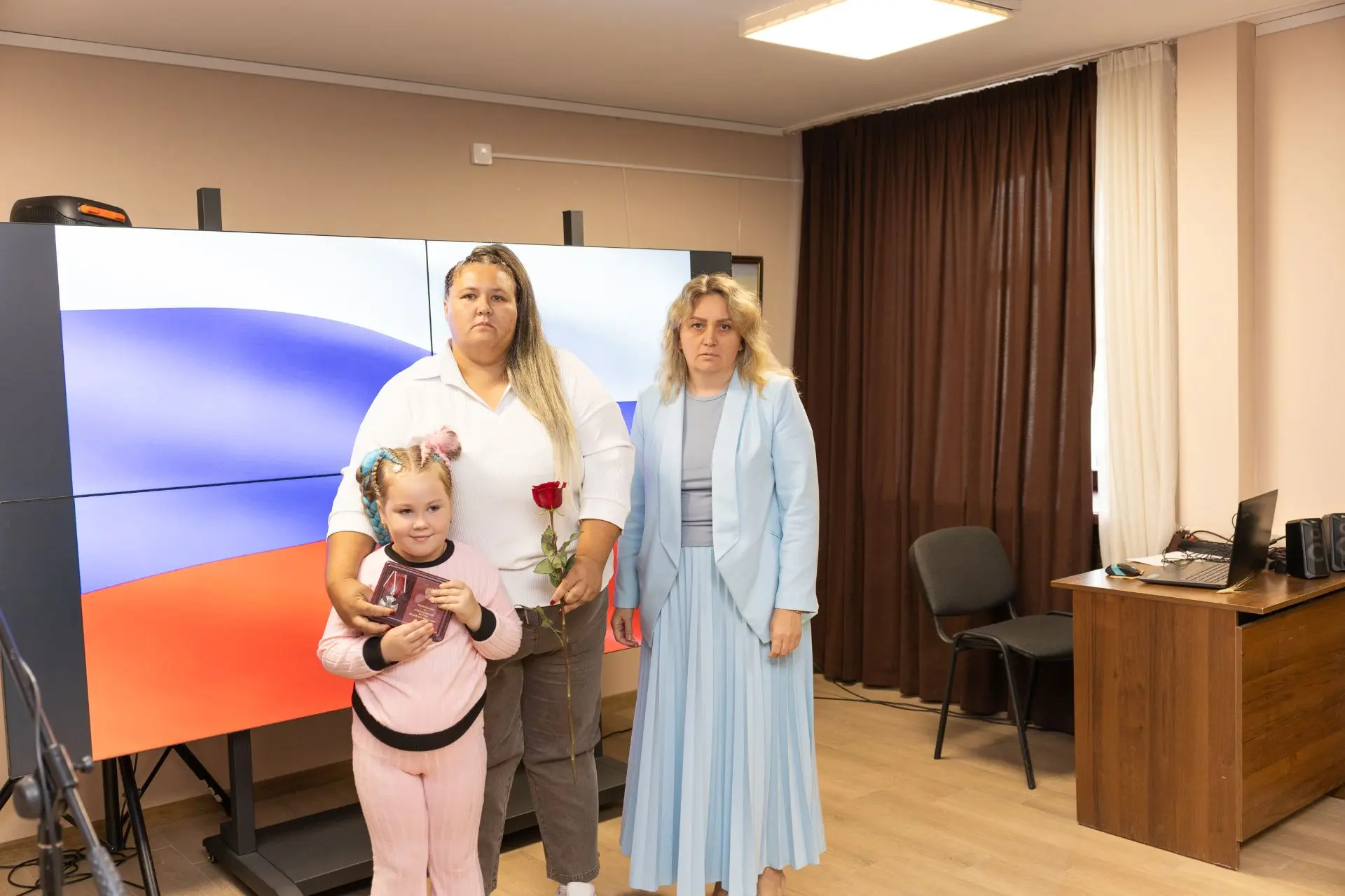В Марксовском краеведческом музее состоялась церемония вручения наград участнику СВО и ...