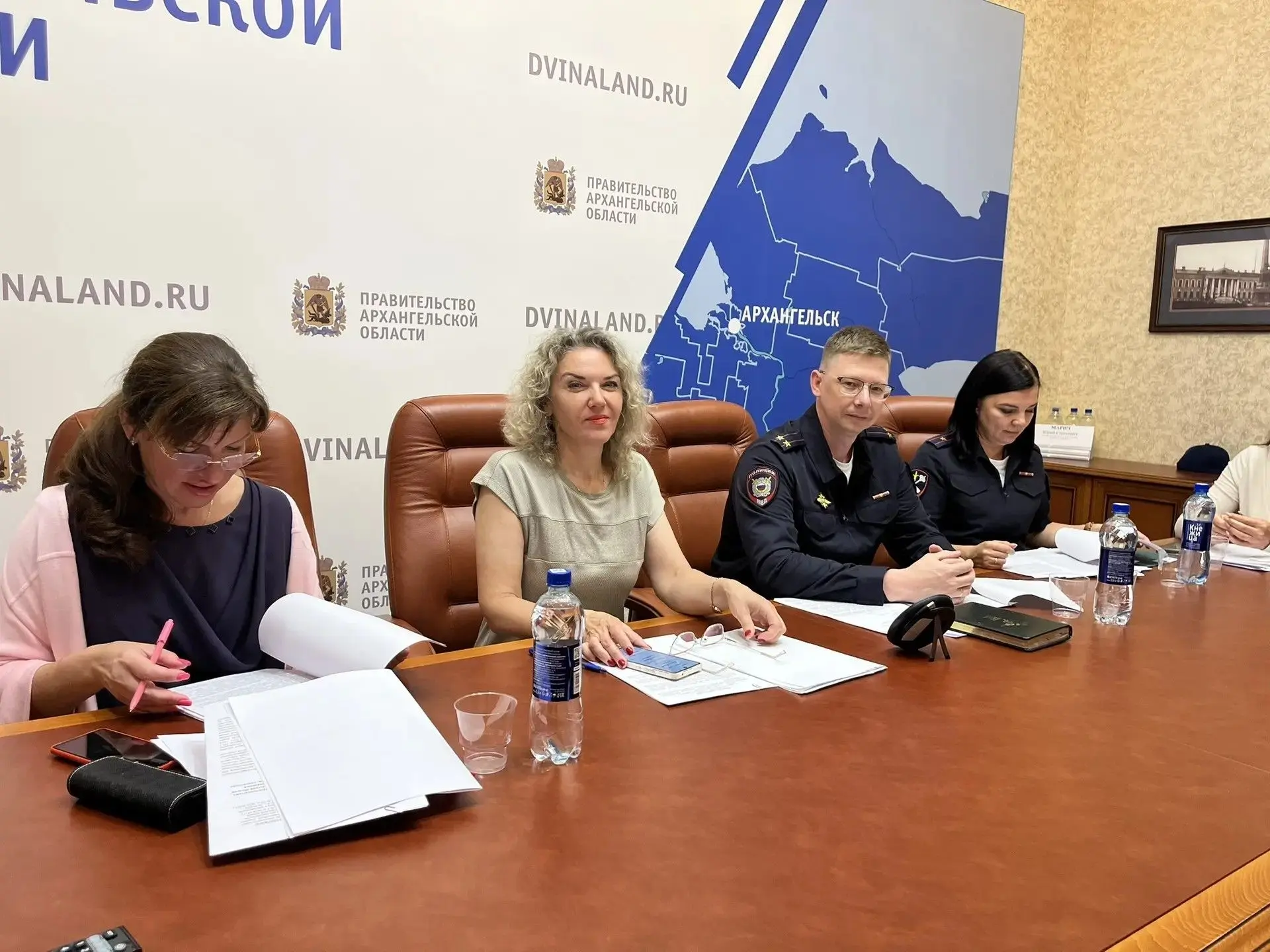 На межведомственной встрече представители областных и муниципальных органов системы профилактики без