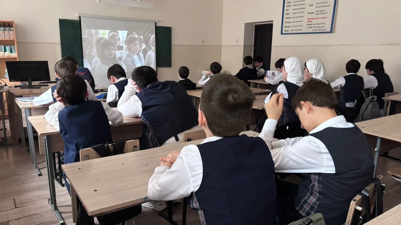 Говорим о важном: волноваться — это нормально 💚  Сегодня в нашей гимназии «Разговоры о важном» были 