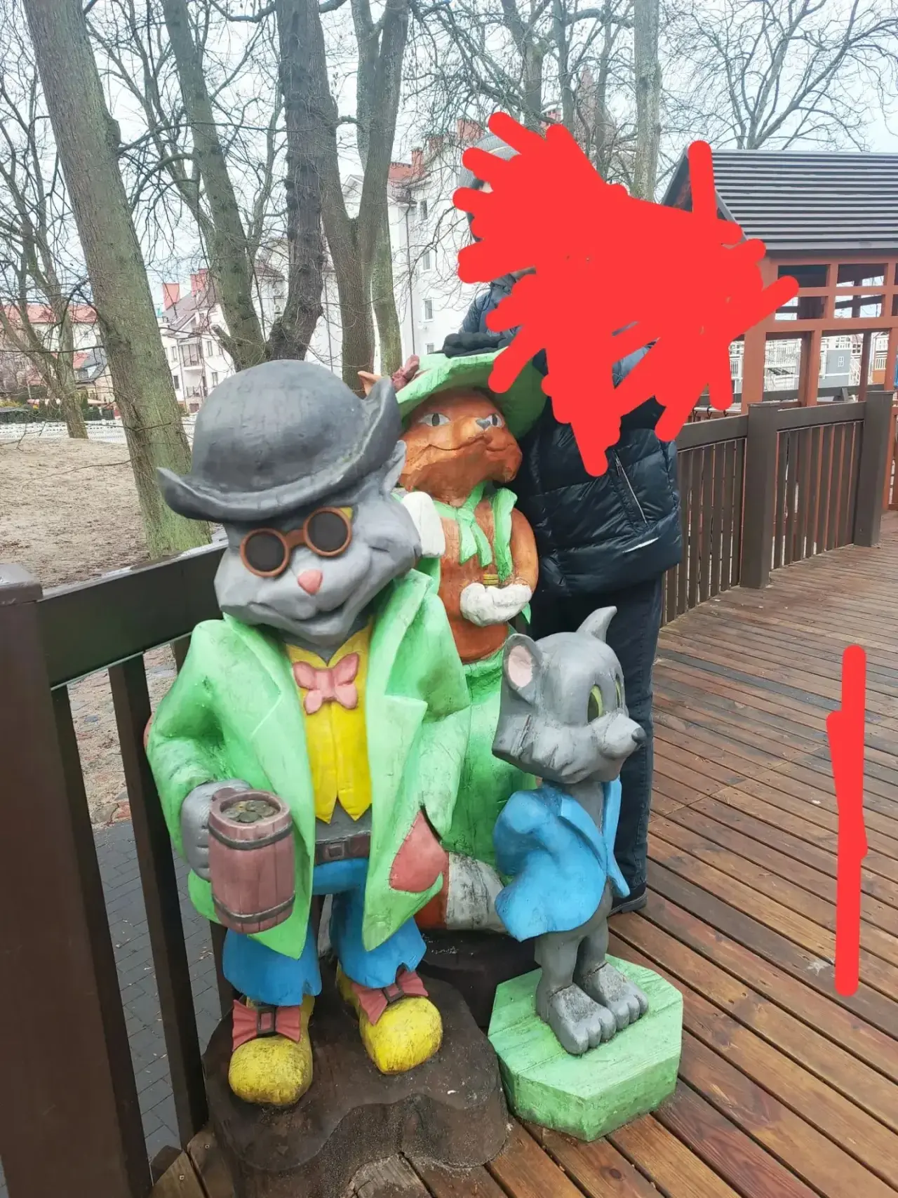 Вандалы в нашем городе продолжают свою чёрную работу