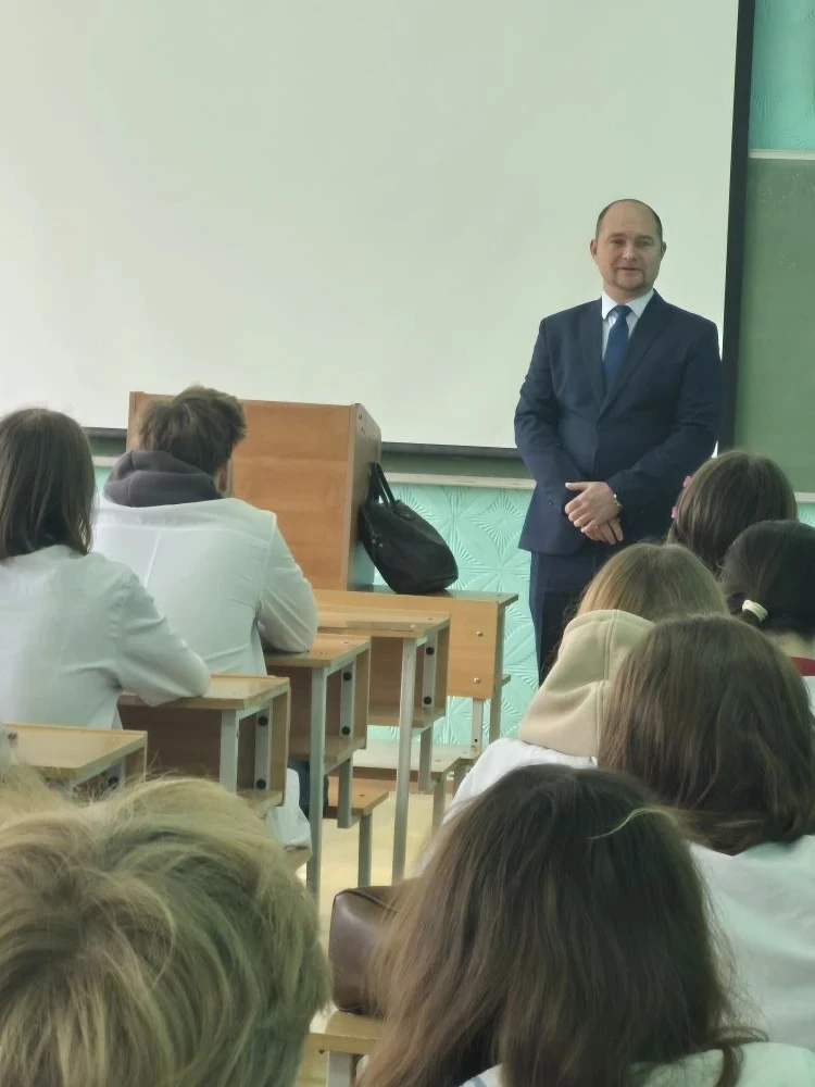 28 мая на базе сельскохозяйственной академии состоялась встреча студентов 1 и 4 курсов ...