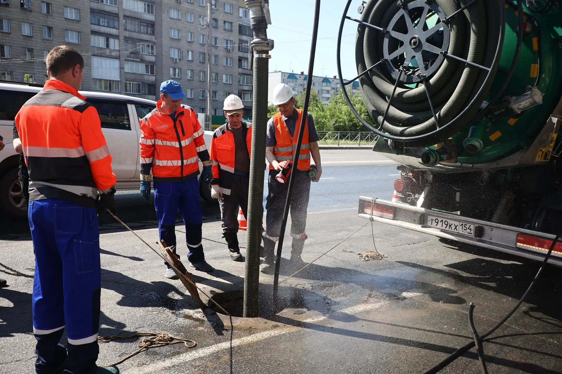 До наступления осени промыли на 25% больше ливнёвок Новосибирска, чем за весь прошлый г...