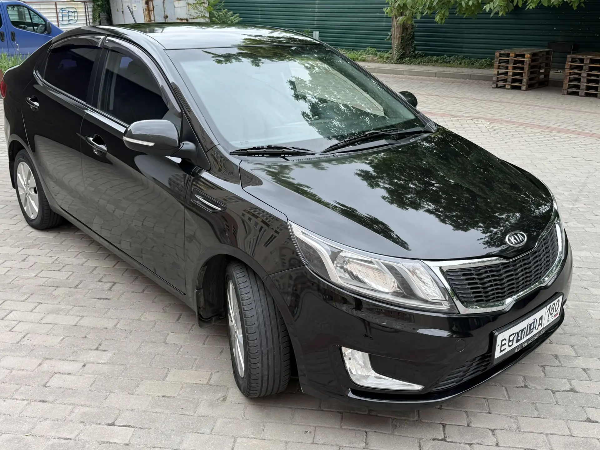 Продам KIA RIO 1.6 AT 2012года в Донецке. Пред максимальная комплектация.
Автотека зеленая
— Без ДТП