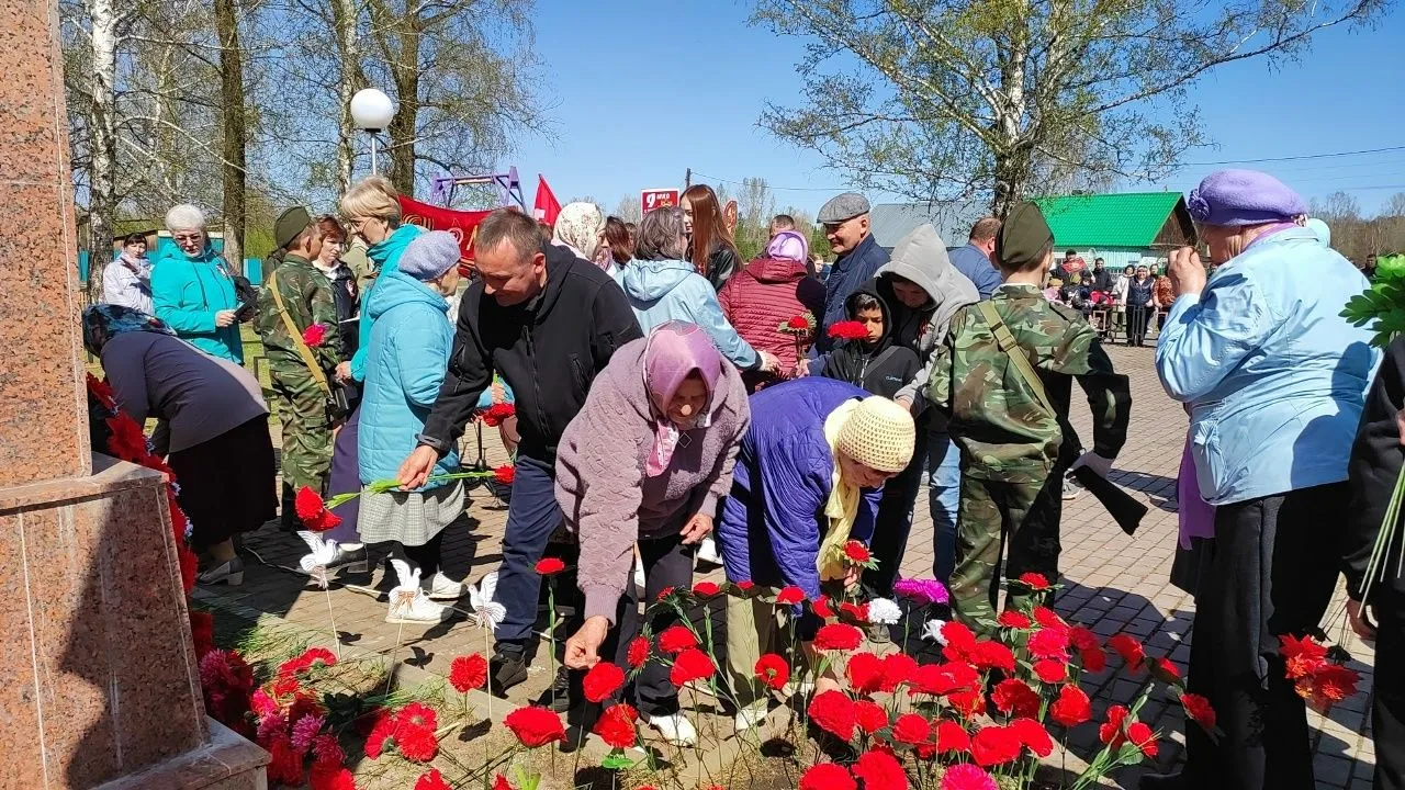 9 МАЯ! День Победы! 🇷🇺

9 мая прошел торжественный митинг, посвященный 81 годовщине Победы над фаш