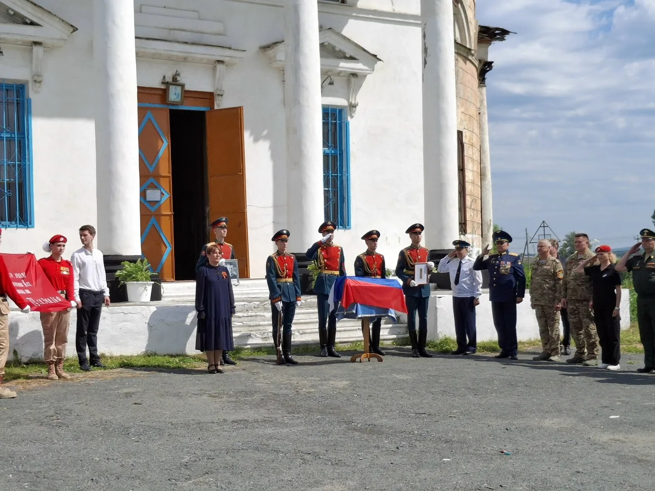 В посёлке Билимбай перезахоронили солдата Великой Отечественной войны

В посёлке Билимбай прошла тор