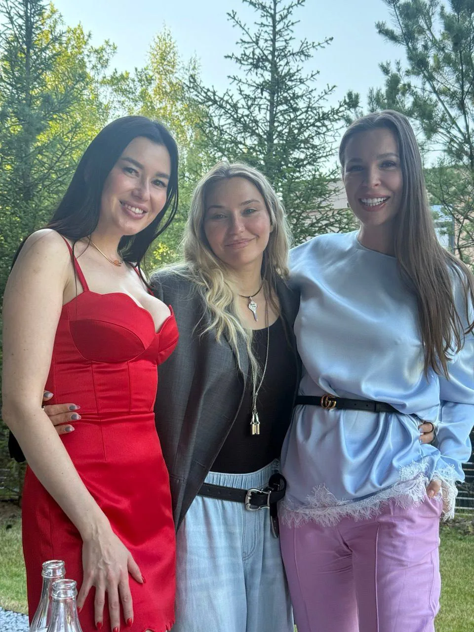 Сегодня празднуем, что мы ЖЕНЩИНЫ! 🎉