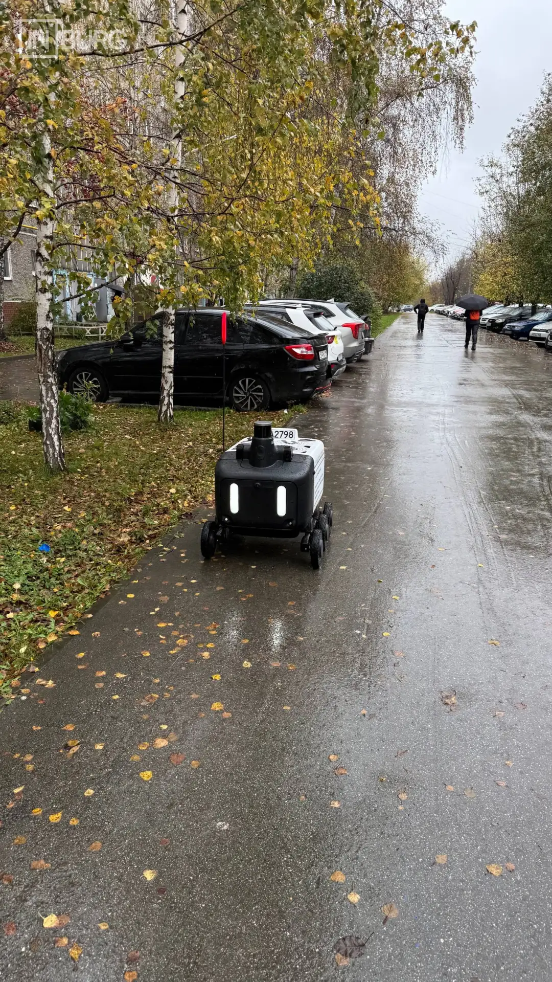 В Екатеринбурге заметили первых роботов-доставщиков🤖