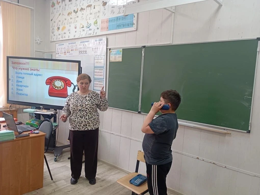 ❗️С учащимися начальных классов был проведён познавательный час приуроченный к професси...