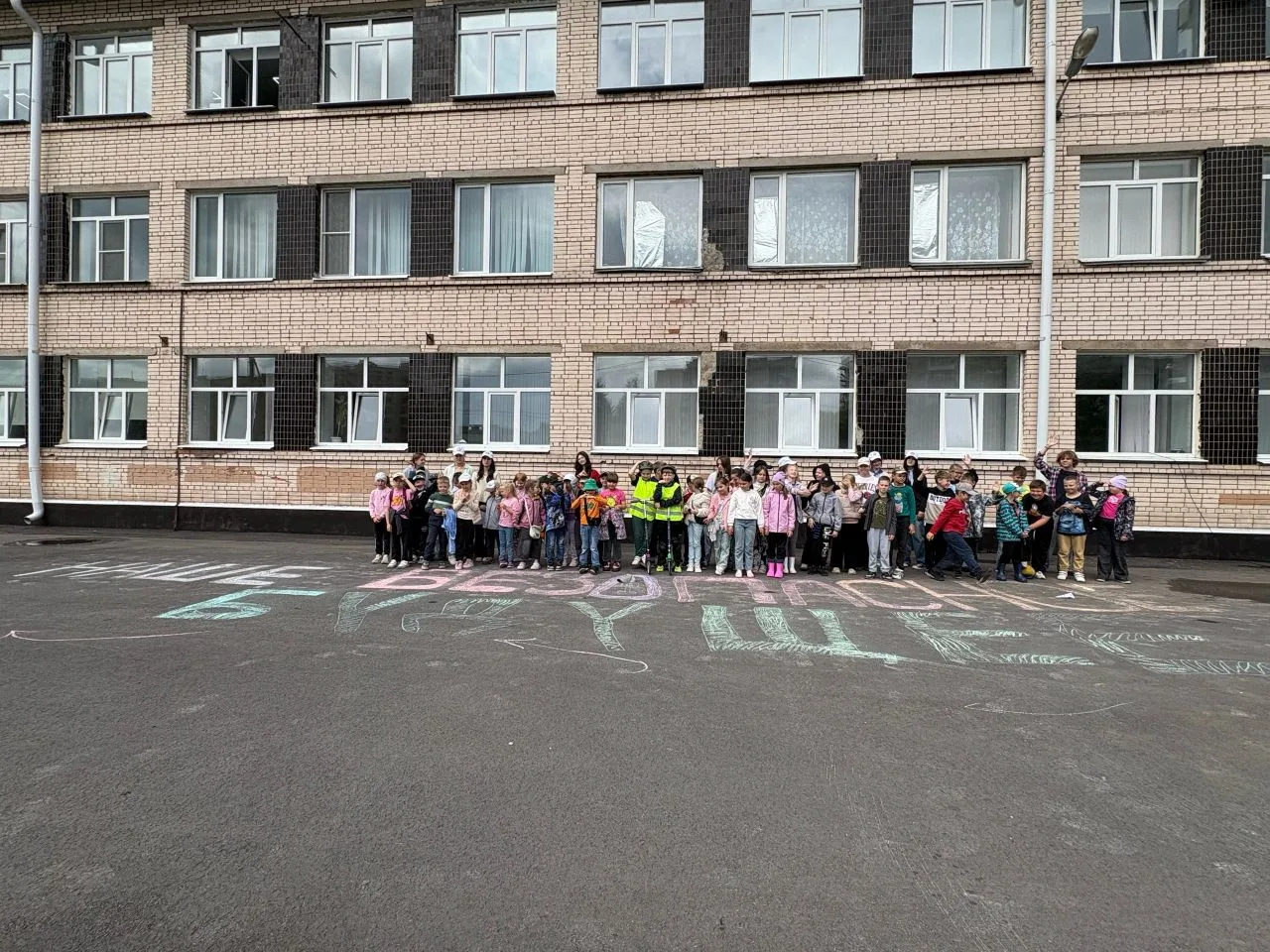 🚴‍♂️ Наше безопасное будущее: как прошёл день безопасности в нашем лагере

🔥Сегодня на нашей "План