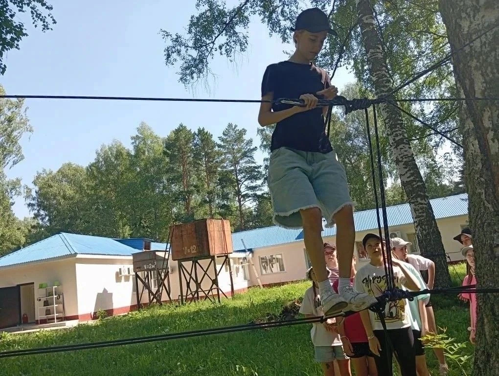 Педагоги Дома детского и юношеского туризма, экскурсий организовали и провели в оздоровительном лаге