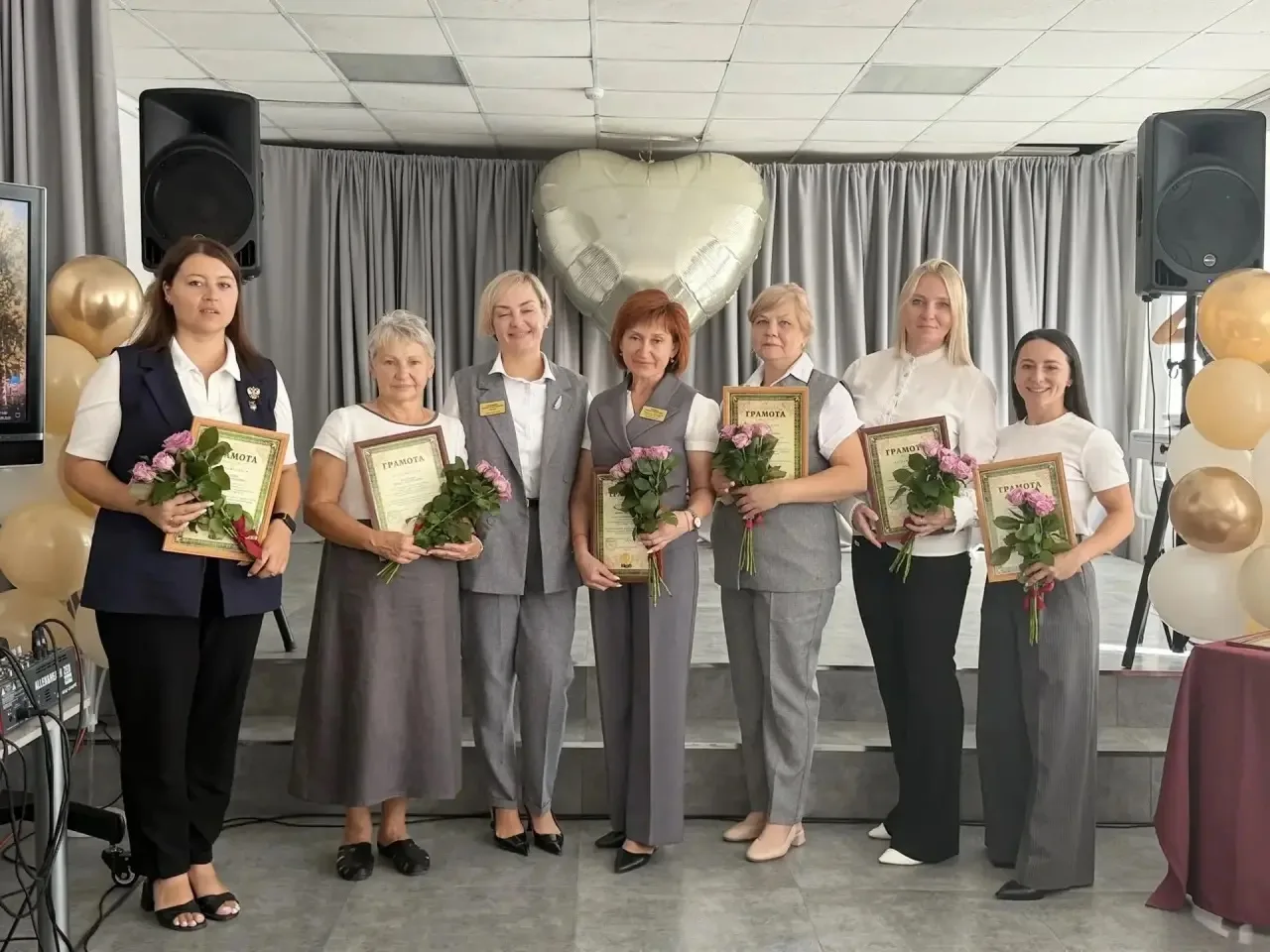 🎉 Сегодня наша школа отмечает свой 35-летний юбилей! 🎉