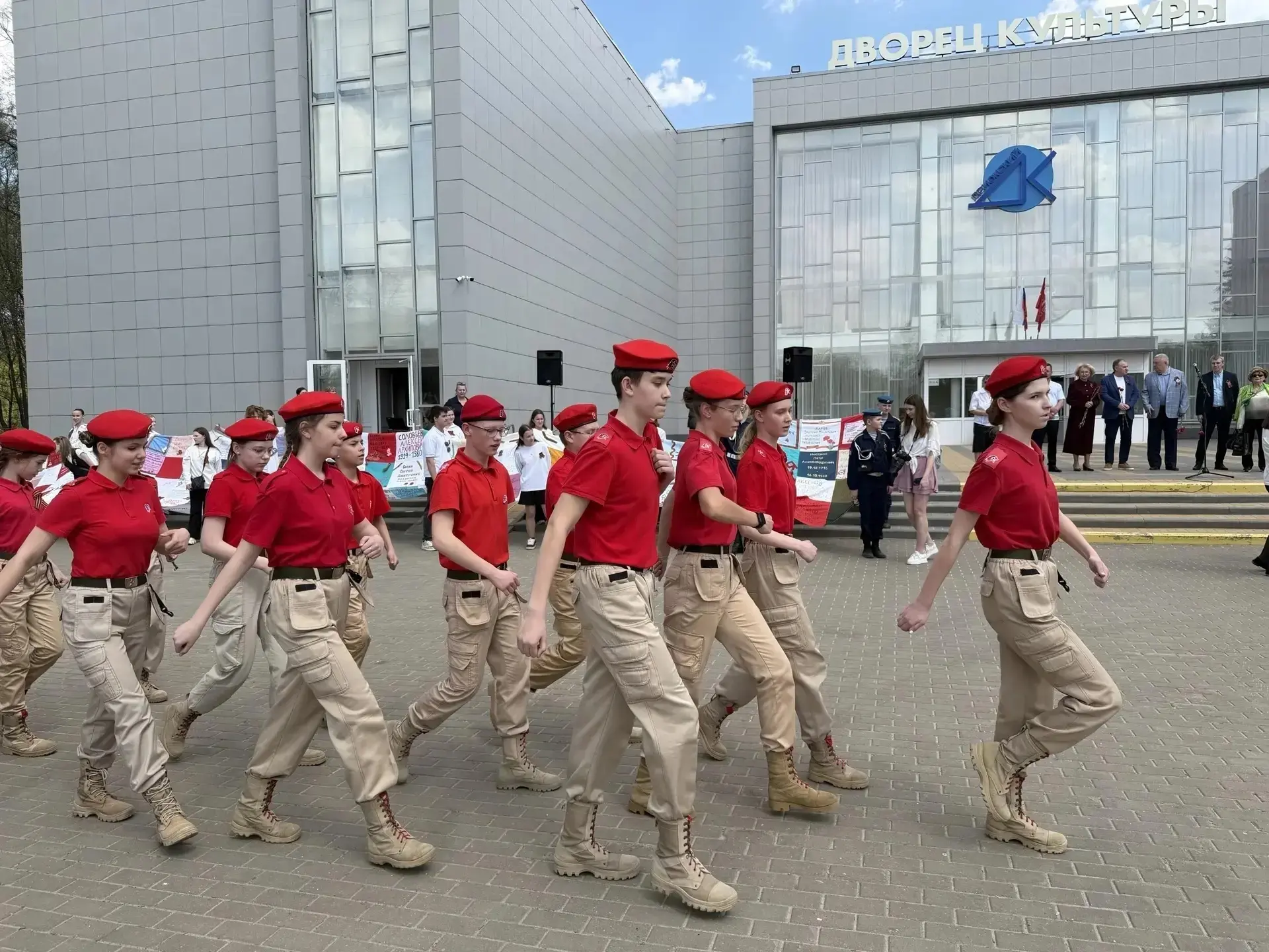 Наша Великая Победа!

💥По традиции в преддверии  9 мая у ДК " Приокский" прошло торжественное мероп