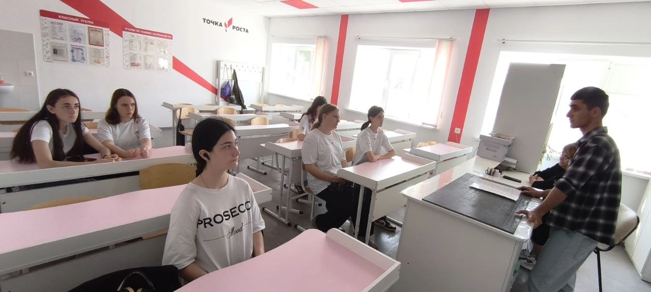 Провели беседу с учащимися на тему «Волонтёры культуры».