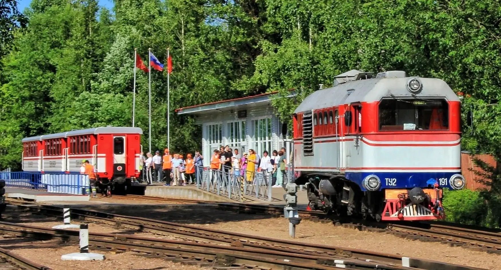 🚂 На Малой Октябрьской детской железной дороге в Коломягах вновь выйдет в рейс уникаль...