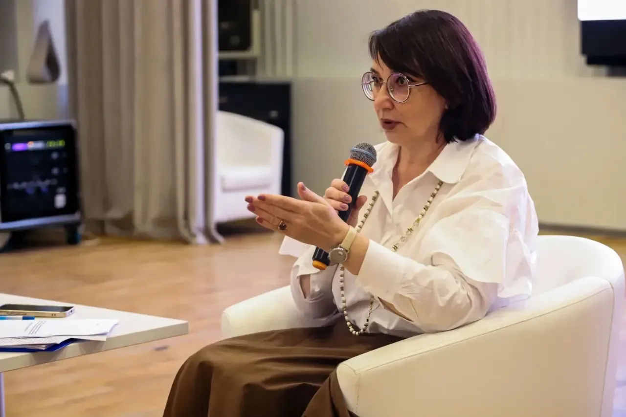 Провела большое совещание с руководителями муниципальных органов управления образование...