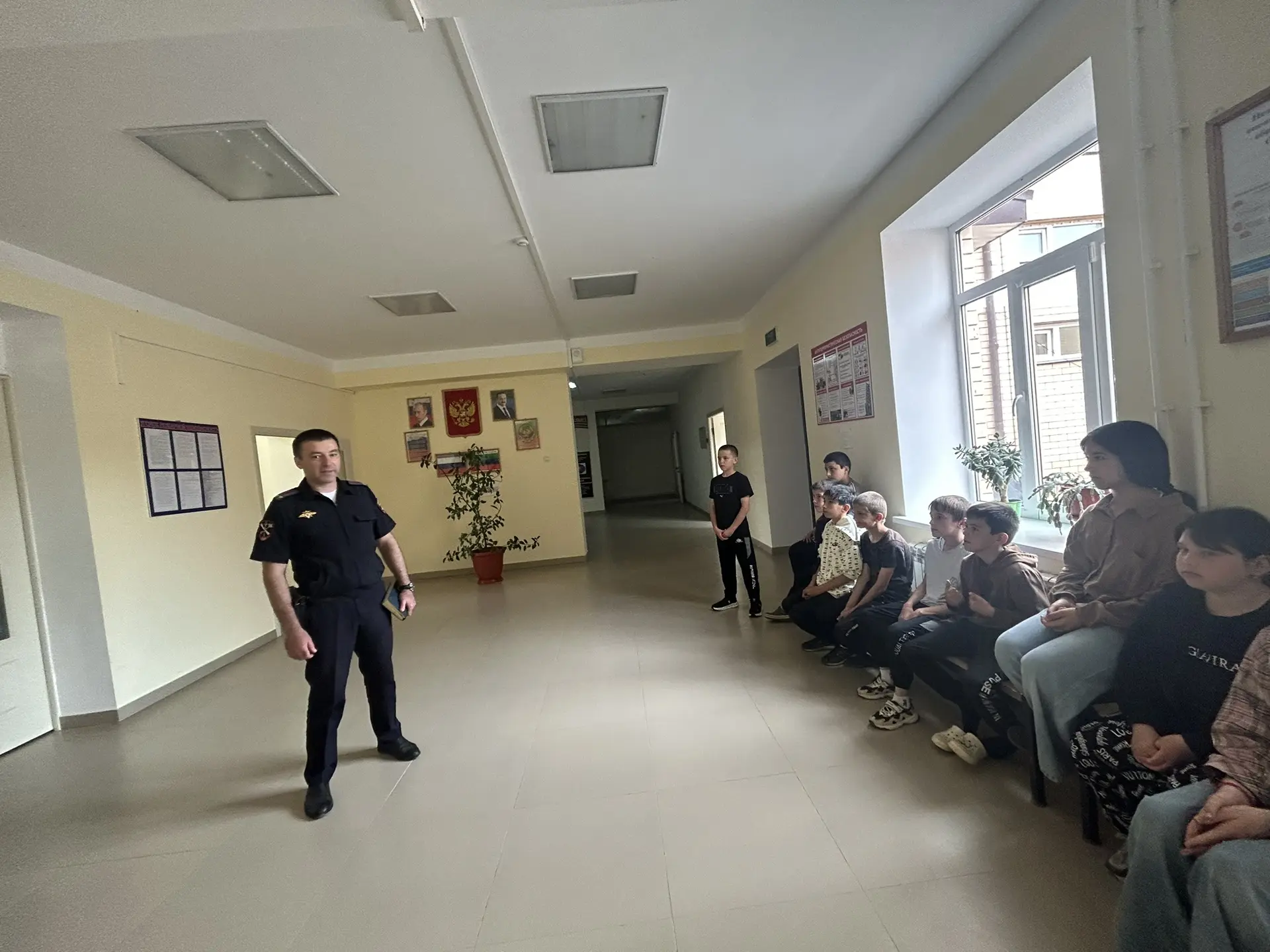 11.06.2026 начальник штаба ОМВД по Сергокалинскому району Абдуллаев Заур Мирзаевич посе...