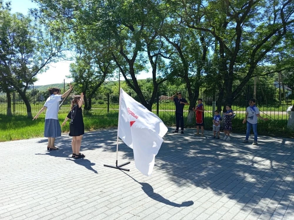 День Первых на пришкольной площадке «Дюймовочка» 🏫