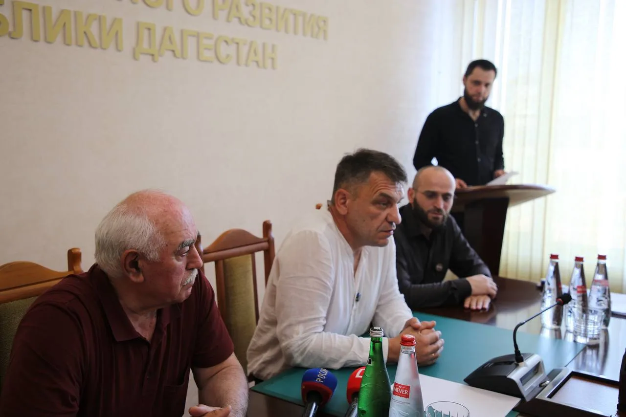 ⭐️ ГЕРОЙ РОССИИ СУХРАБ АХМЕДОВ ВСТУПИЛ В АССОЦИАЦИЮ ВЕТЕРАНОВ СВО ПО РЕСПУБЛИКЕ ДАГЕСТАН 
ДРОО «ПАМЯ