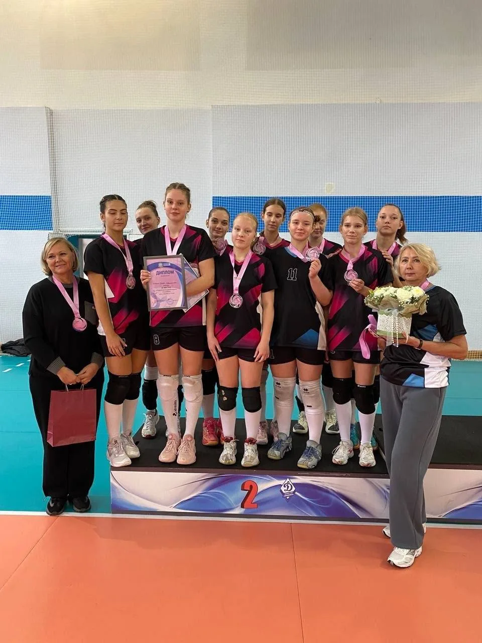 🏐 Новокуйбышевские волейболистки завоевали серебро первенства Самарской области.