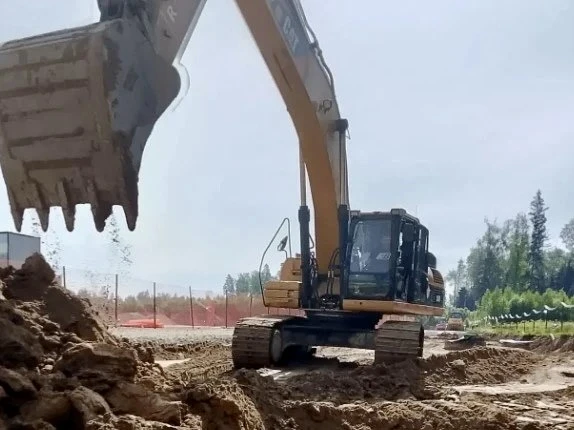 В Наро-Фоминском г.о. приступили к устройству проезжей части на подъезде к ОРЦ «Селятино».  Министр 
