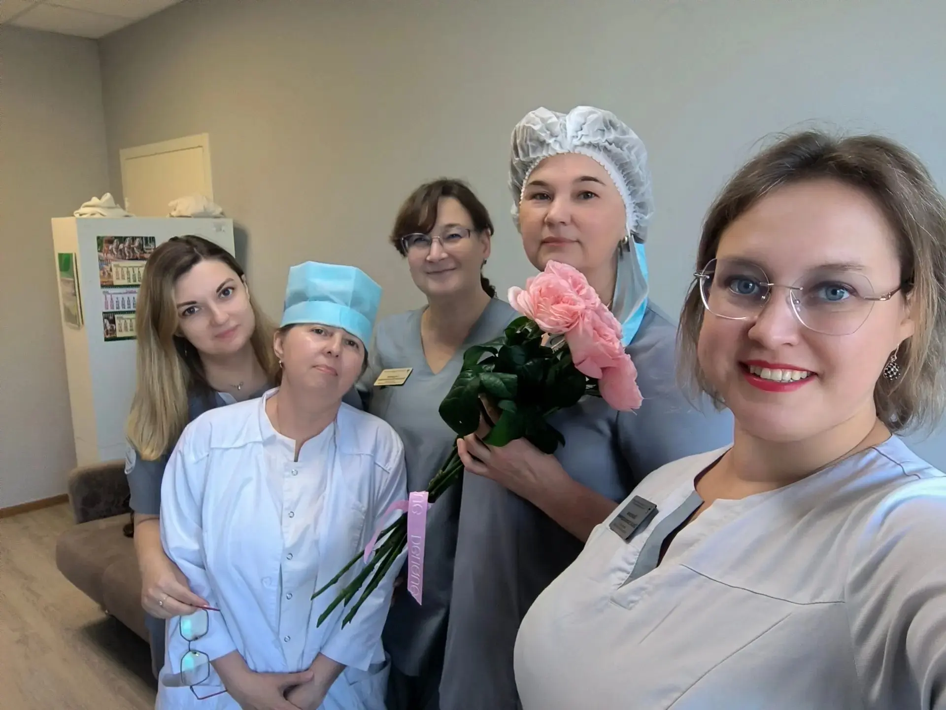 🌺 Сегодня поздравляем с днём рождения нашу прекрасную процедурную мед. сестру 2-ого гериатрического