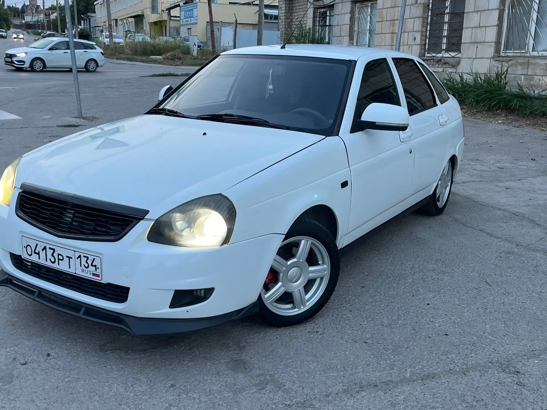 🚗 Lada Priora
✅ Состояние: Машина в хорошем состоянии.
❄️ Комфорт: Кондиционер дует идеально! 🥶
⚙️
