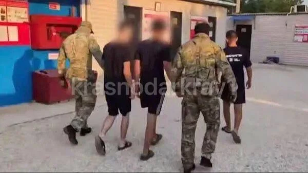 Четверо подростков из Краснодара предстанут перед судом за поджоги релейных шкафов  По версии следст