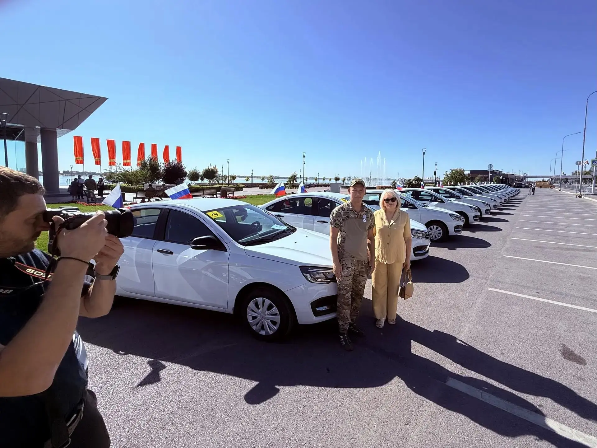 Вручение адаптированных автомобилей ветеранам СВО