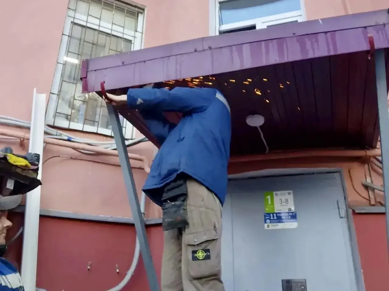 🏡 Комфорт в доме начинается с подъезда. Это и про чистоту лестничных маршей и подоконн...