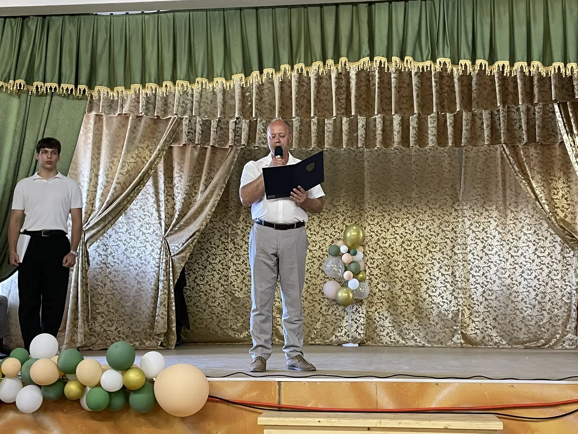 🎊Торжественный выпускной 11‑го класса: прощание со школой и шаг в большую жизнь! 🎊

27 июня 2026 г