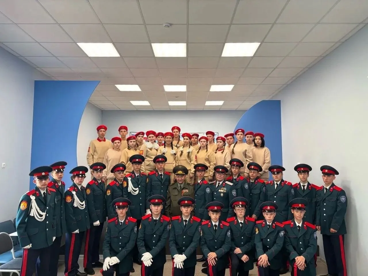 🇷🇺Урок Мужества, посвящённый памяти защитников Отечества и традициям российского патриотизма.     