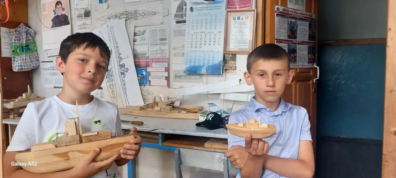 🏕 Новости из школьного лагеря "Улыбка" 🏕
🌟 Привет, друзья! 🌟
Хотим поделиться с вами яркими моме