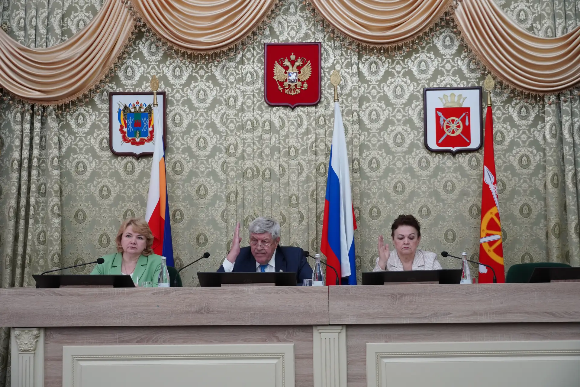 Состоялось очередное заседание Собрания депутатов. Приняты важные решения по вопросам развития муниц