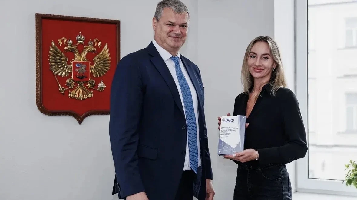 Дарью Ярзуткину наградили за отличную организацию в Обнинске  этап ЧР по пляжному волей...