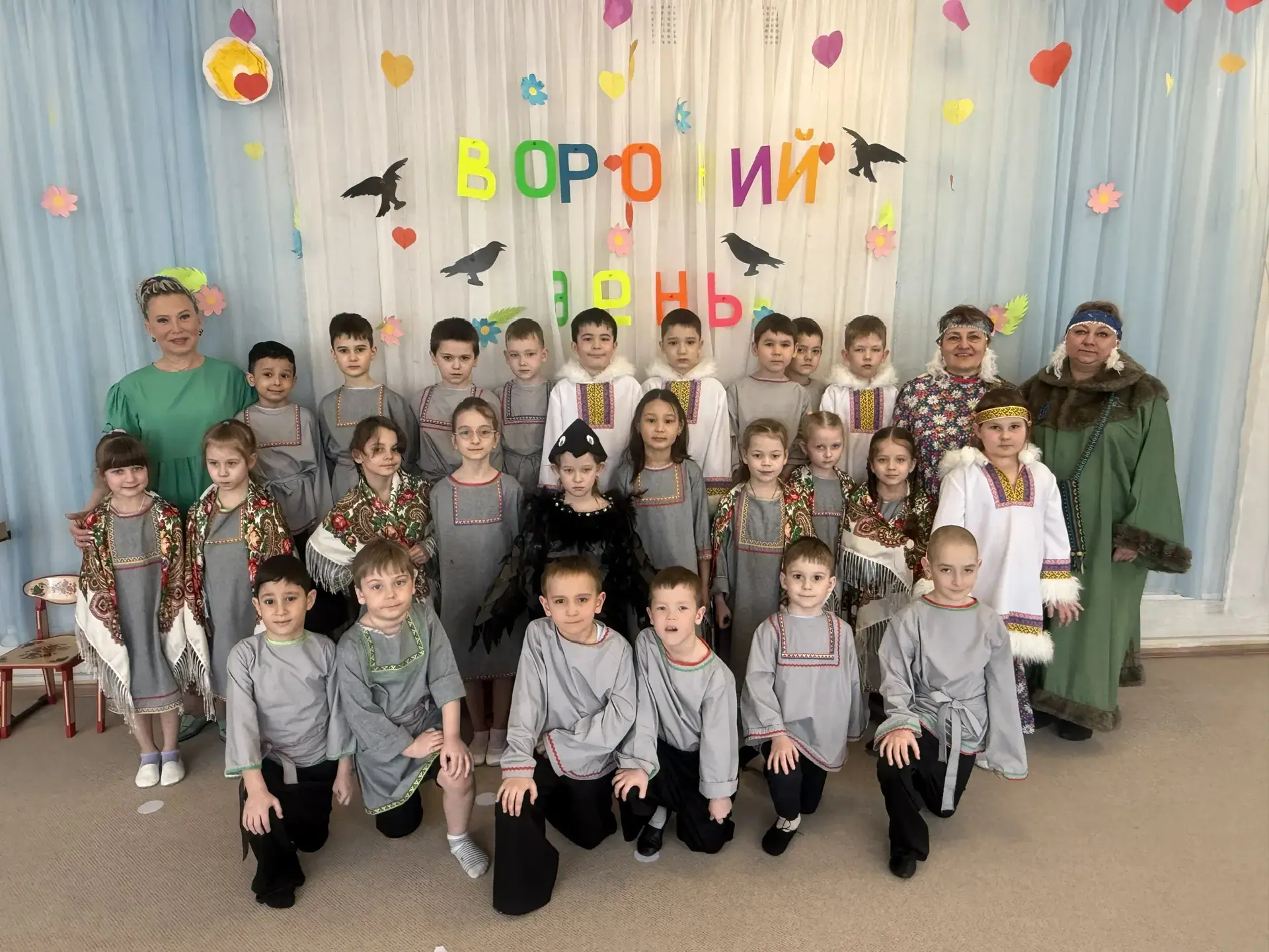В детском саду "Микки-Маус" прошёл весёлый и шумный праздник — День Вороны!