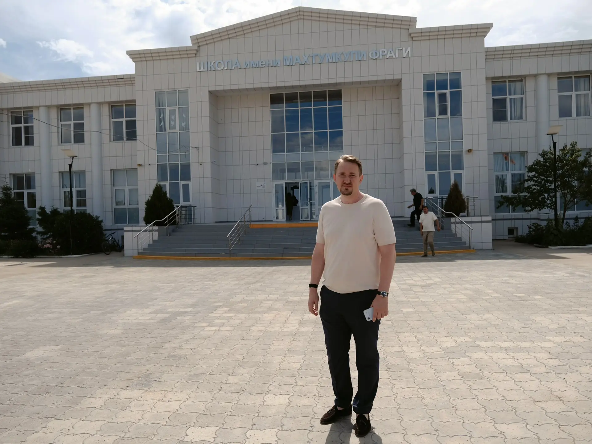 На этой неделе побывал в школе имени Махтумкули Фраги в Фунтово - посмотреть, как в районе организов