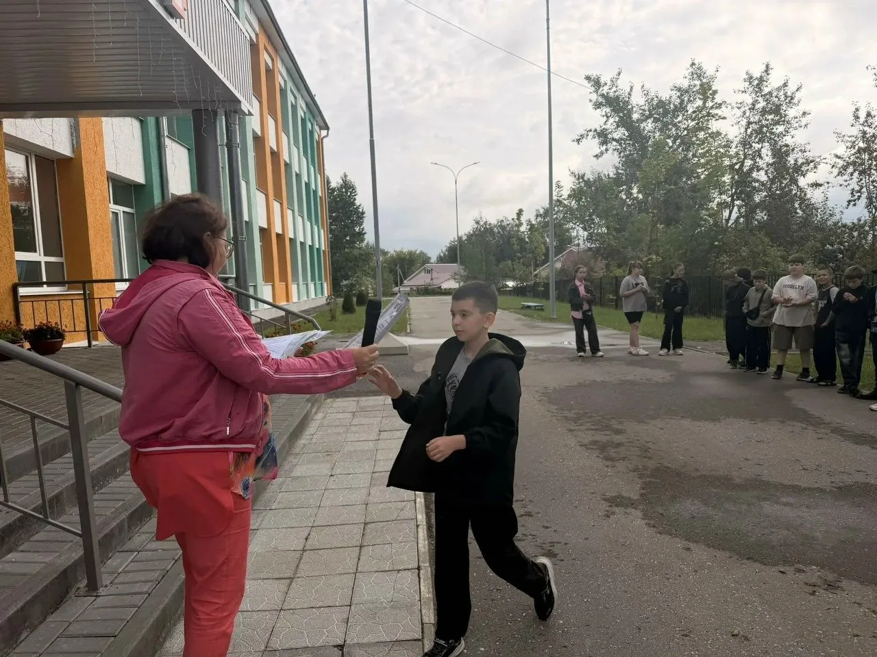 Один день в школьном лагере: награды, открытия и богатыри! 🏅📚🎥
