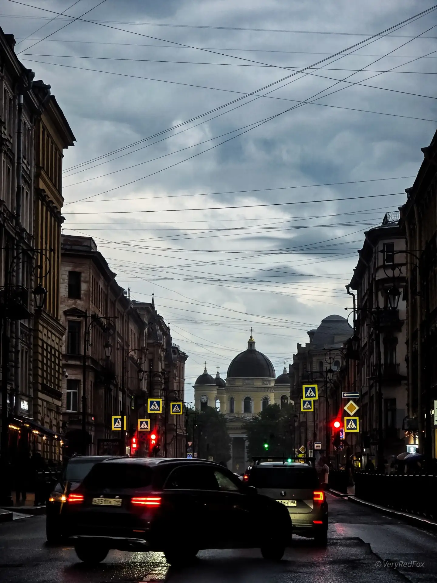 Пасмурный Питер

Фото: Очень_Рыжая_Лиса VeryRedFox