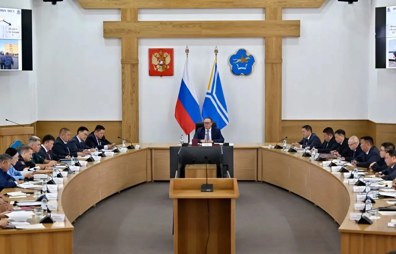 🗒️Состоялось аппаратное совещание Правительства Республики Тыва, в котором приняла участие руководи