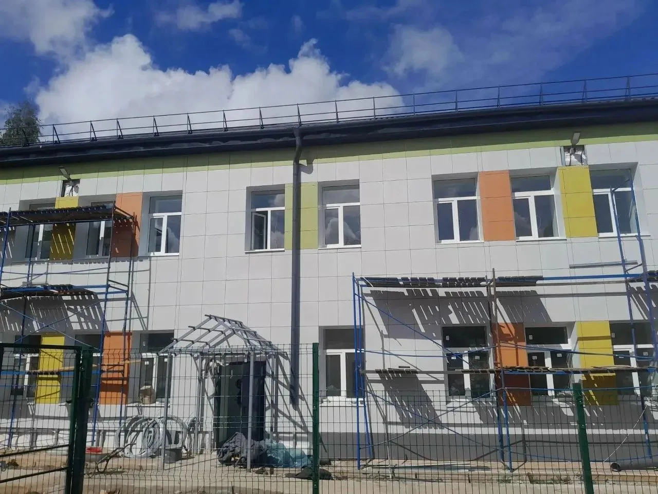 🏡 Капитальный ремонт здания дошкольных групп с. Зарубино продолжается.