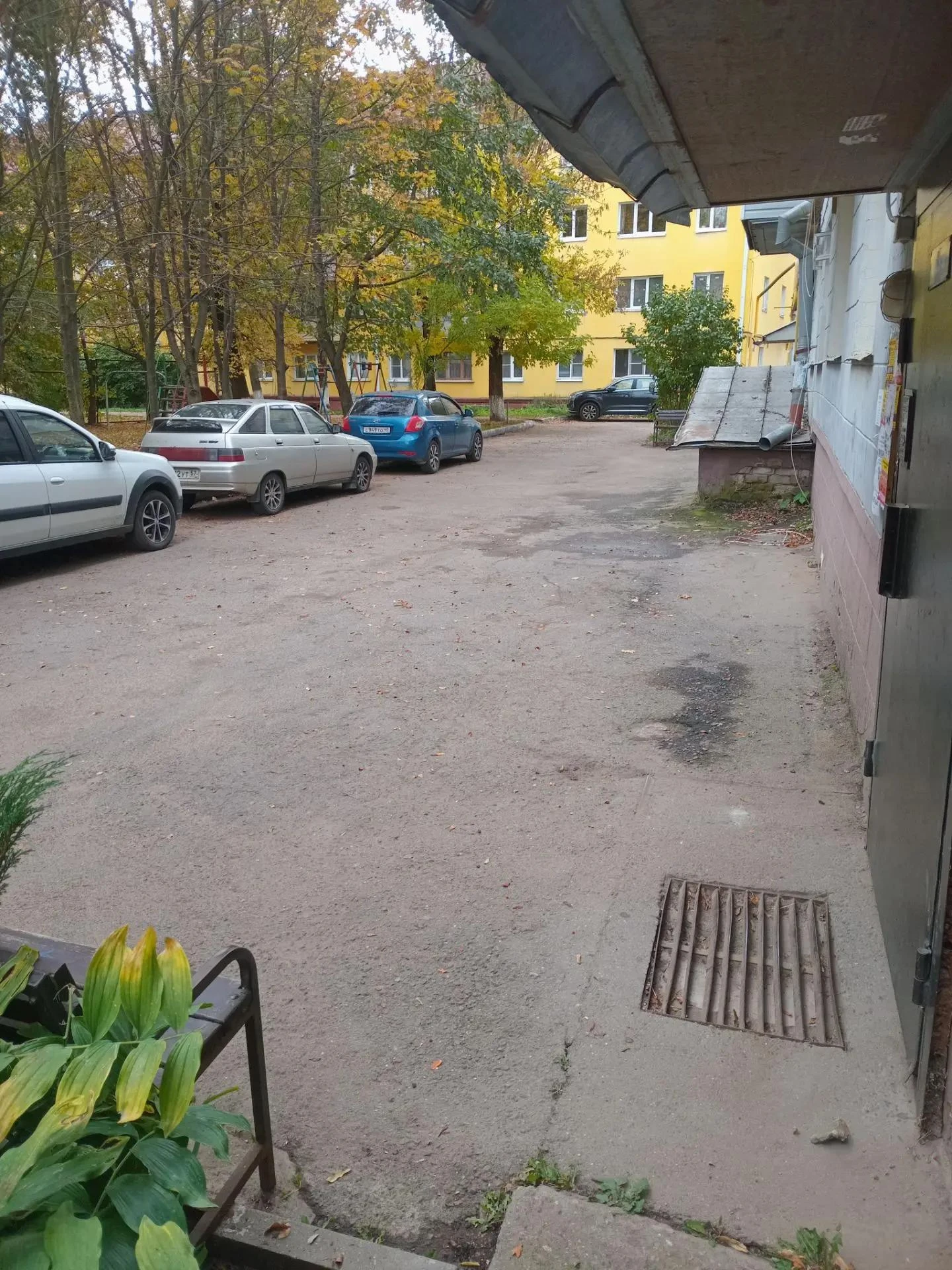 🍂Проведение уборки придомовых территорий многоквартирных домов: № 1 по улице 1 Мая и д...