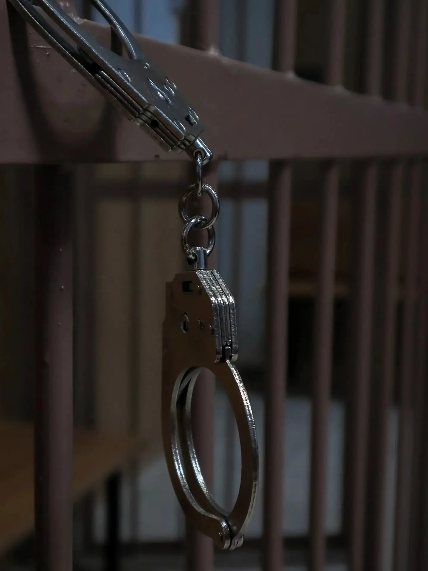 ⚖️ Заключен под стражу за оправдание терроризма и призывы к террористической деятельности