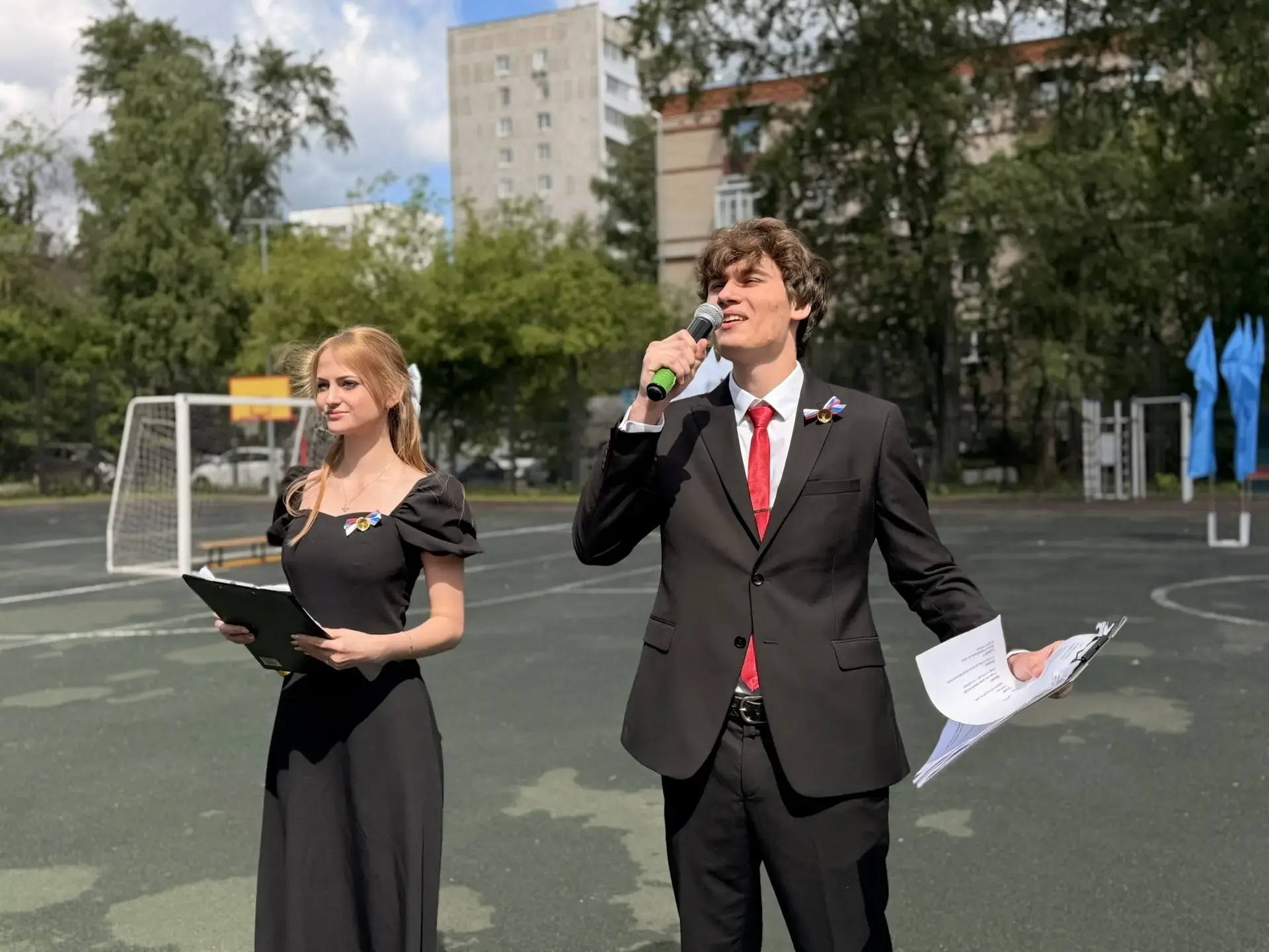🎓 Последний звонок — начало нового пути  Последний звонок в 11 классе — особенный, трогательный и оч