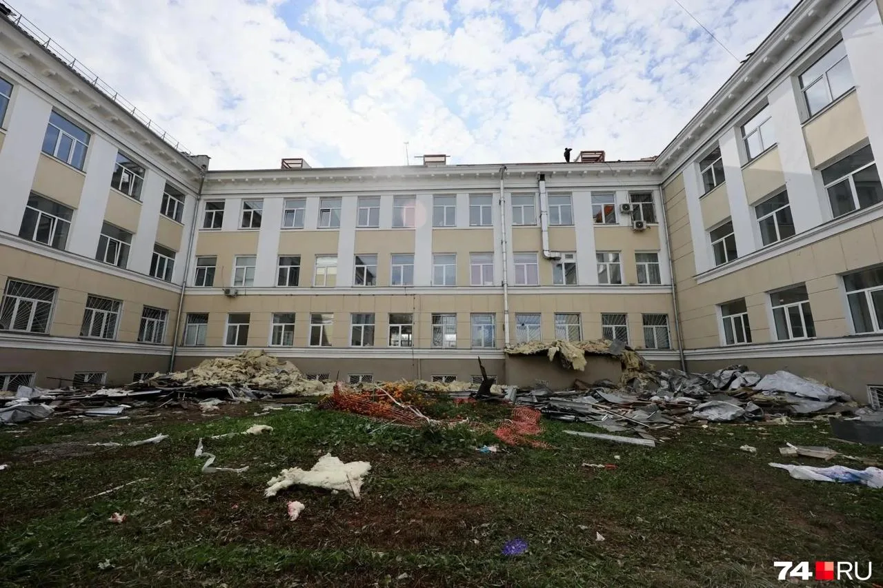 «Потолки могут обрушиться прямо на головы врачей»