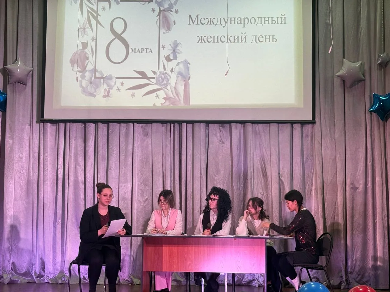 Весеннее настроение дарили ученики школы на праздничном концерте к 8 Марта 🌷   ✏️ В преддверии самог