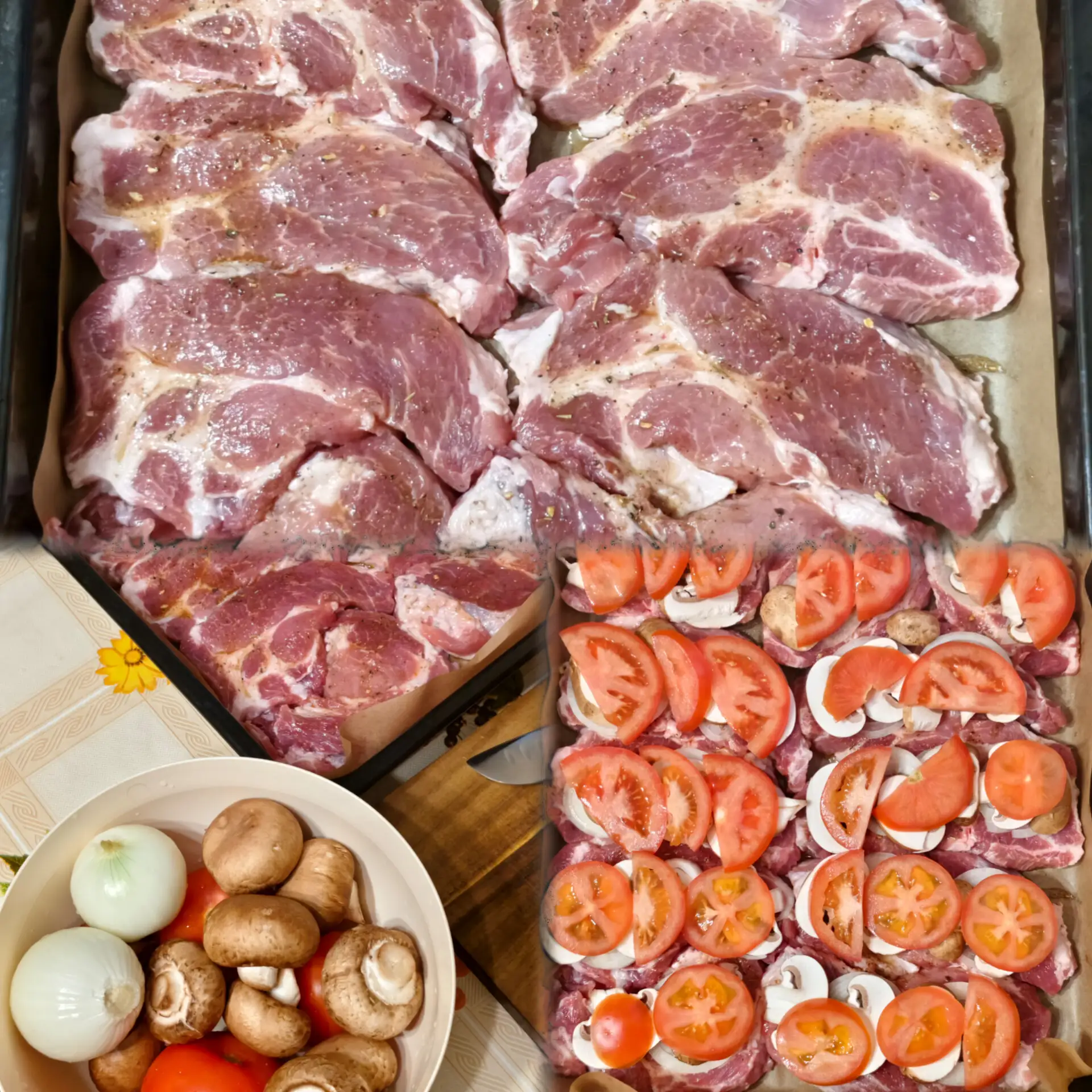 Стейки из свинины шеи, с помидорами и королевскими шампиньонами 🤤.