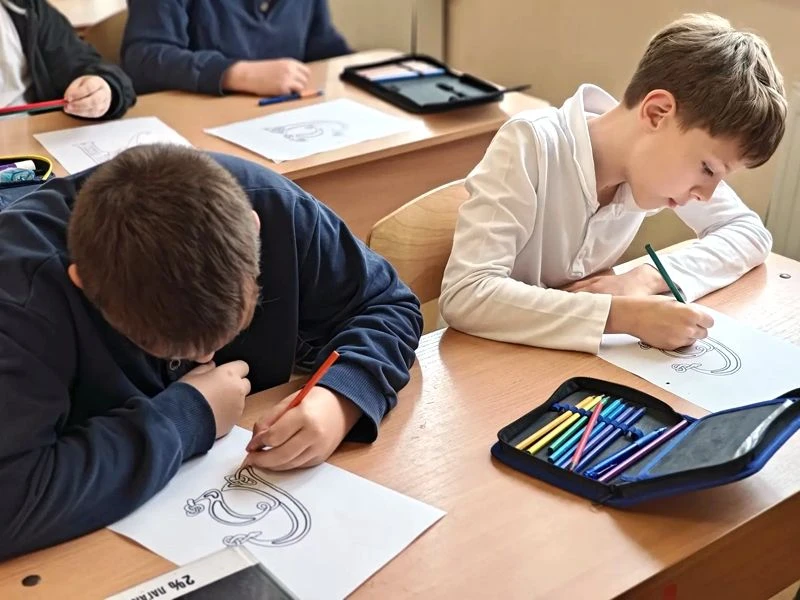 📜 Путешествие в глубь веков: мастер-класс по созданию славянской буквицы  🗓 Наши четвероклассники от
