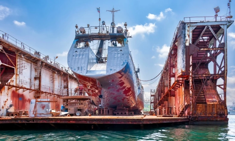 Китай помогает судостроению России 🚢